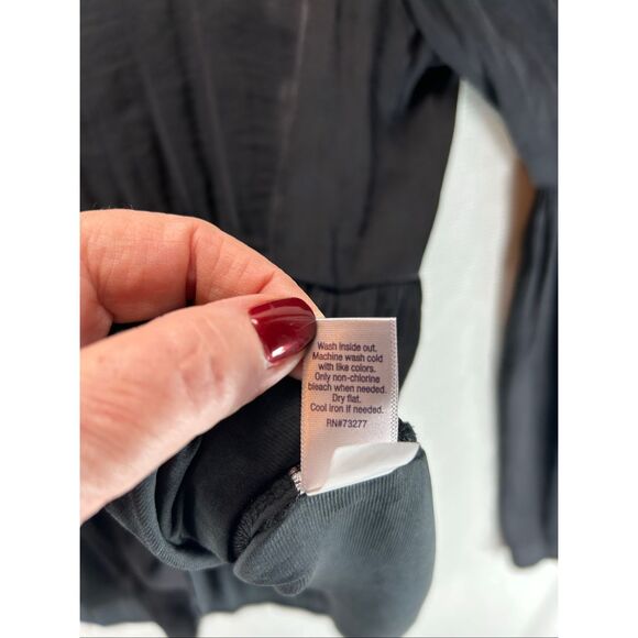 Jennifer Lopez JLO Black Flowy Peplum Blouse Bell Sleeve XXL Dark Romantic - Picture 5 of 10